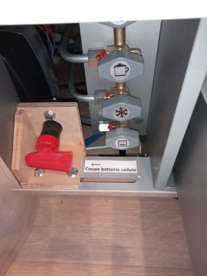 coupe batterie.jpg
