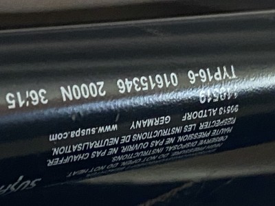 Étiquette Vérin Suspa 2000N Lit Pavillon Intégral Hymer B698